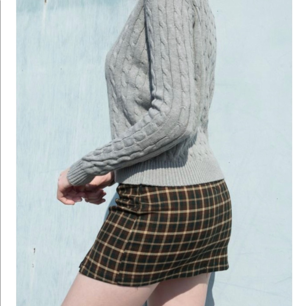 ⭐️BRANDY MELVILLE GREY KNITTED SWEATER - Picture 2 of 12